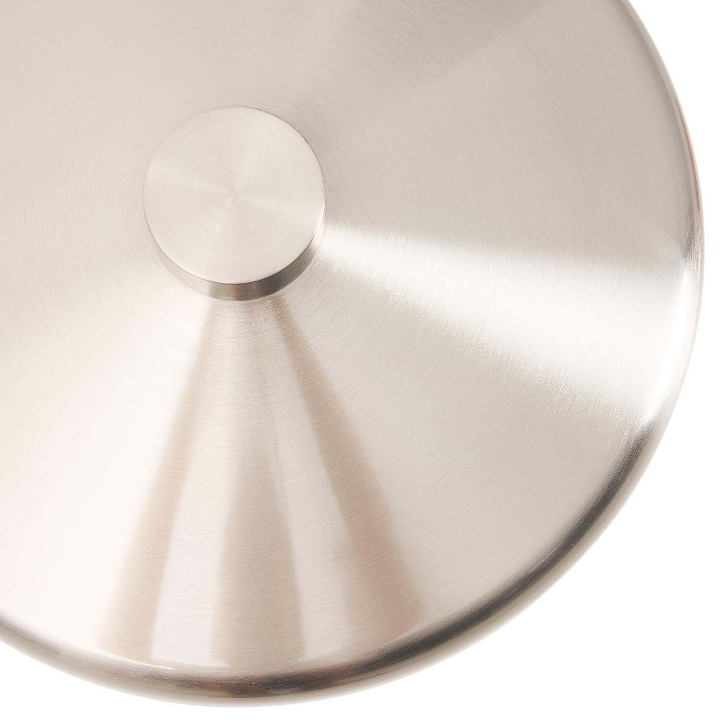 Kave Home Nuvira tafellamp metaal geborsteld Lichtgrijs