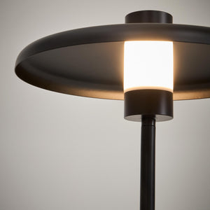 Kave Home Nuvira vloerlamp metaal Zwart
