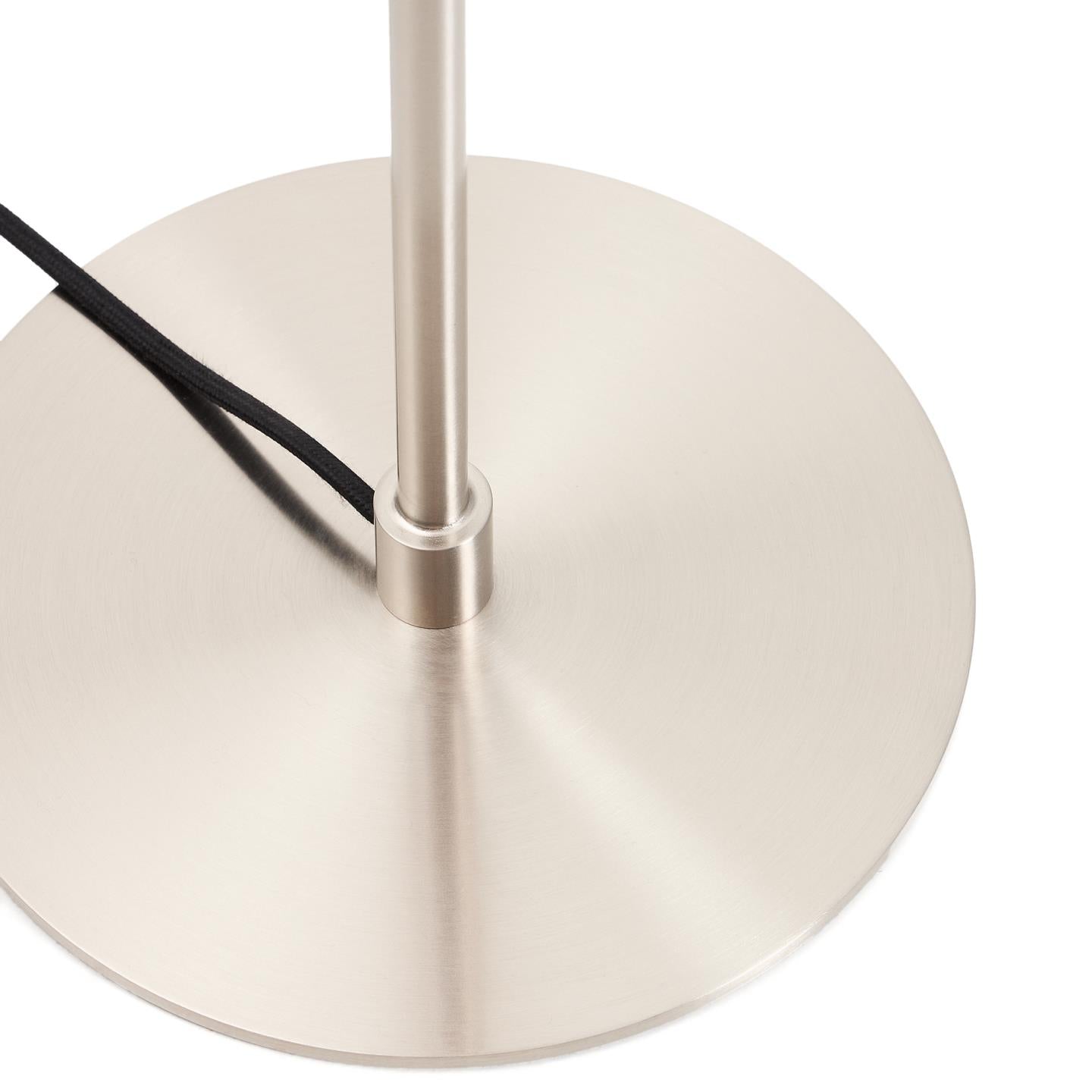 Kave Home Nuvira vloerlamp metaal geborsteld Lichtgrijs