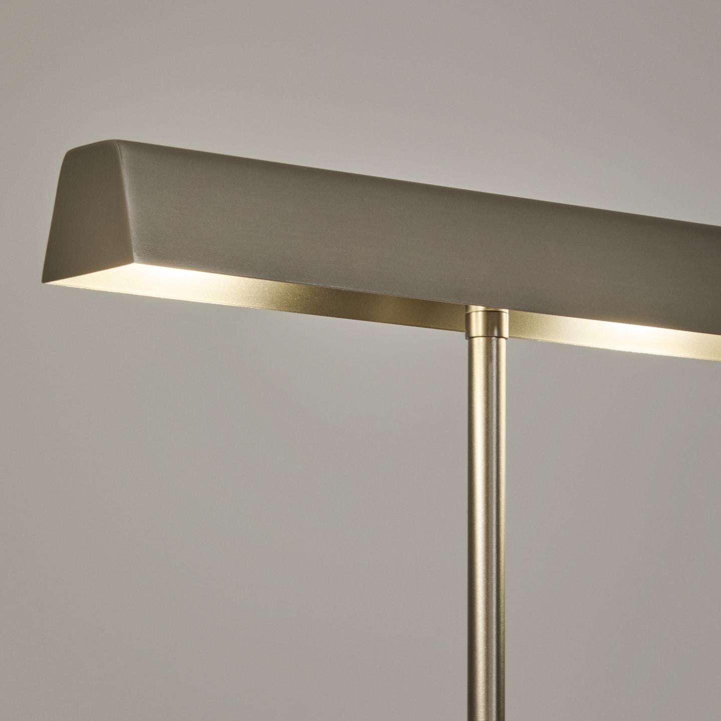 Kave Home Lynor vloerlamp metaal geborsteld Lichtgrijs