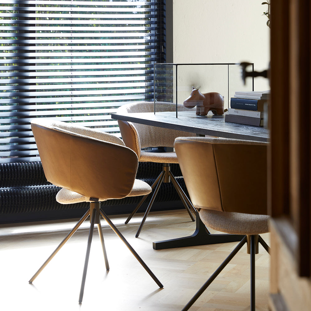 LABEL Vandenberg Lola Dining armstoel Beige draaibaar