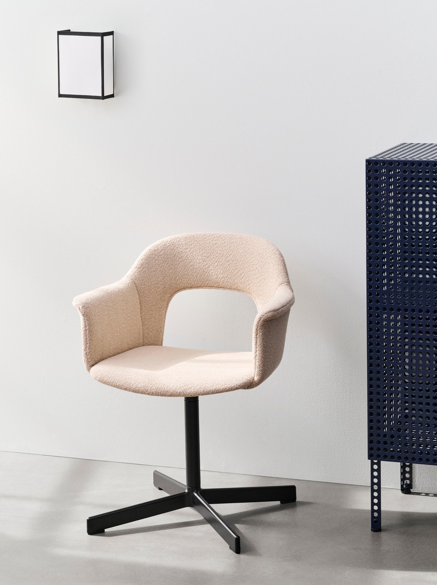 HAY Perforated kast medium Steel Blue