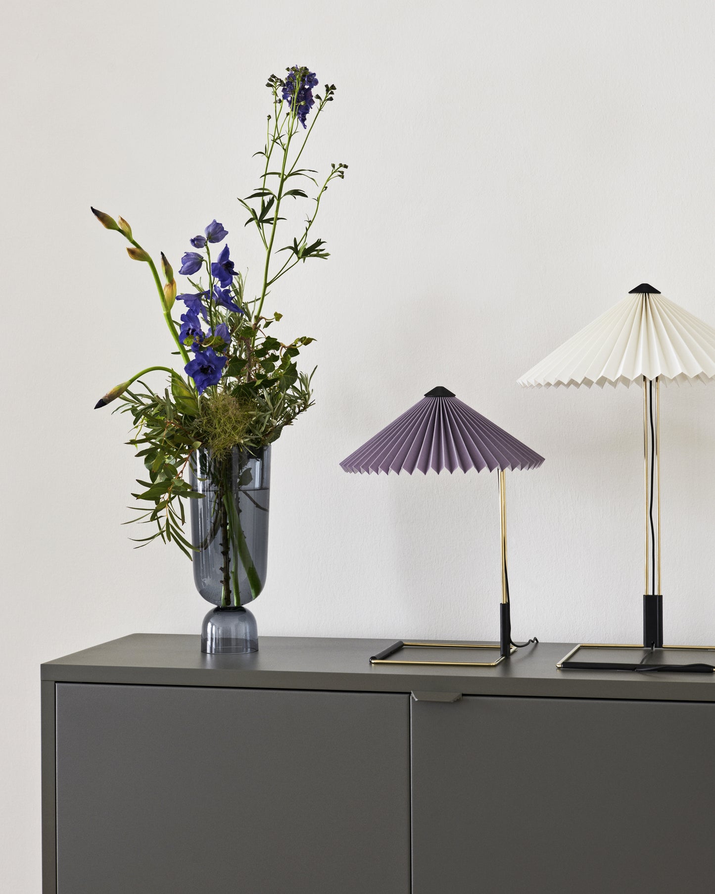 HAY Matin 300 tafellamp Lavender/Brass