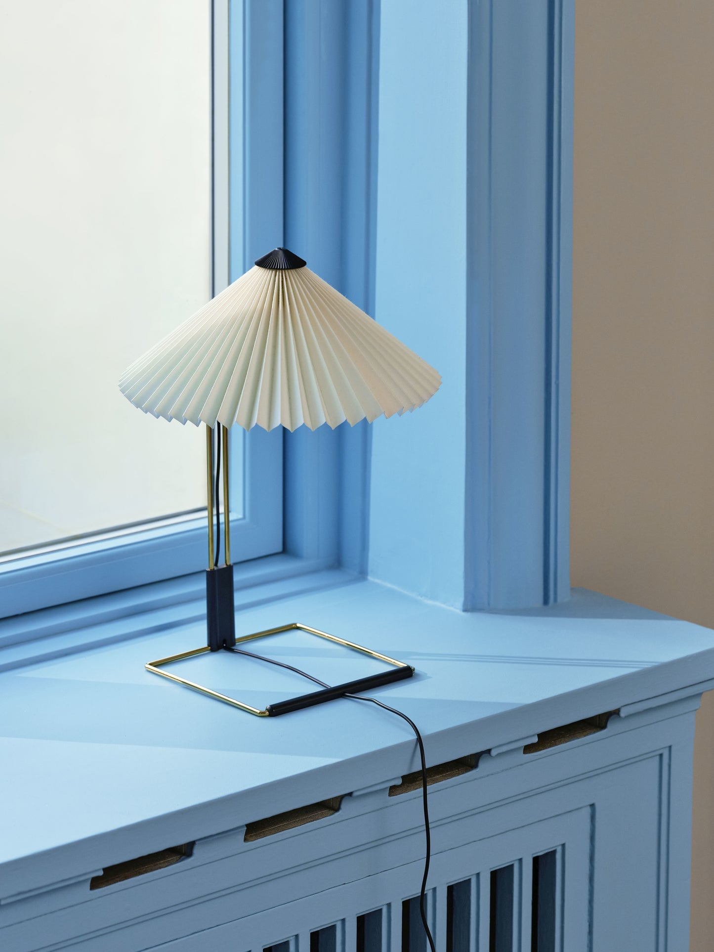 HAY Matin 300 tafellamp White/Brass