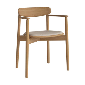 Bolia Merge eetkamerstoel met arm Monza Beige geolied eiken