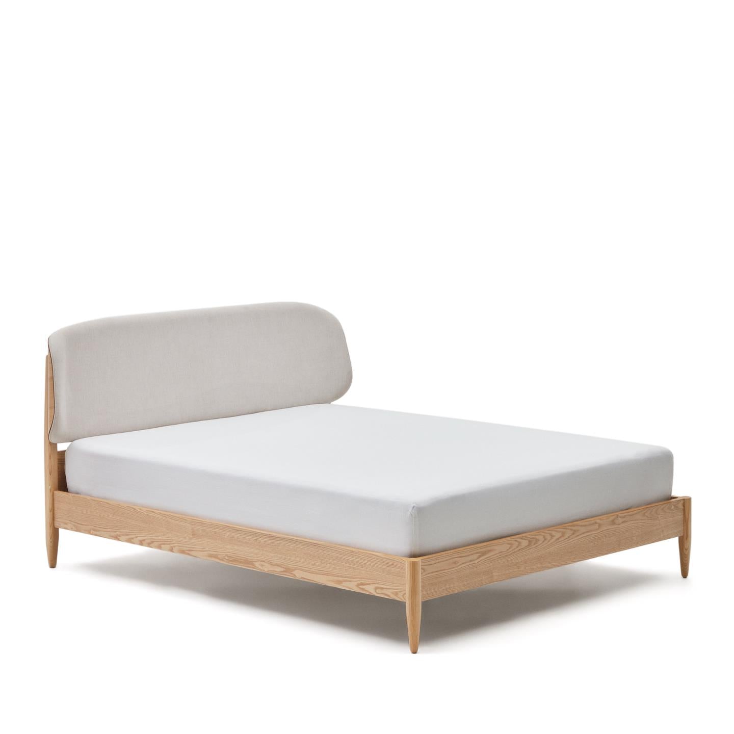 Kave Home Octavia bed met gestoffeerd hoofdbord Wit