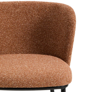 Kave Home Ciselia barkruk H65 dik chenille Terra poot zwart