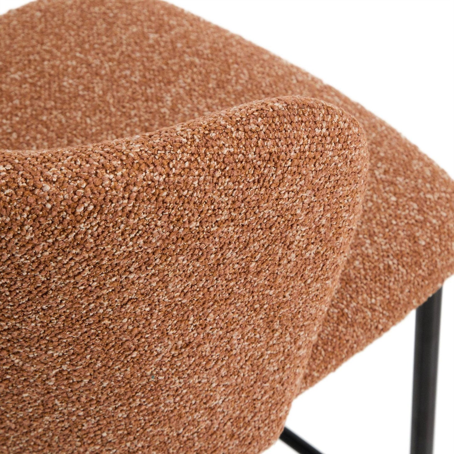 Kave Home Ciselia barkruk H75 dik chenille Terra poot zwart