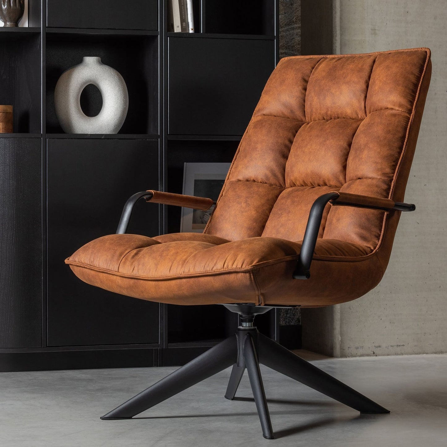 WOOOD Jouke fauteuil met arm leerlook Cognac