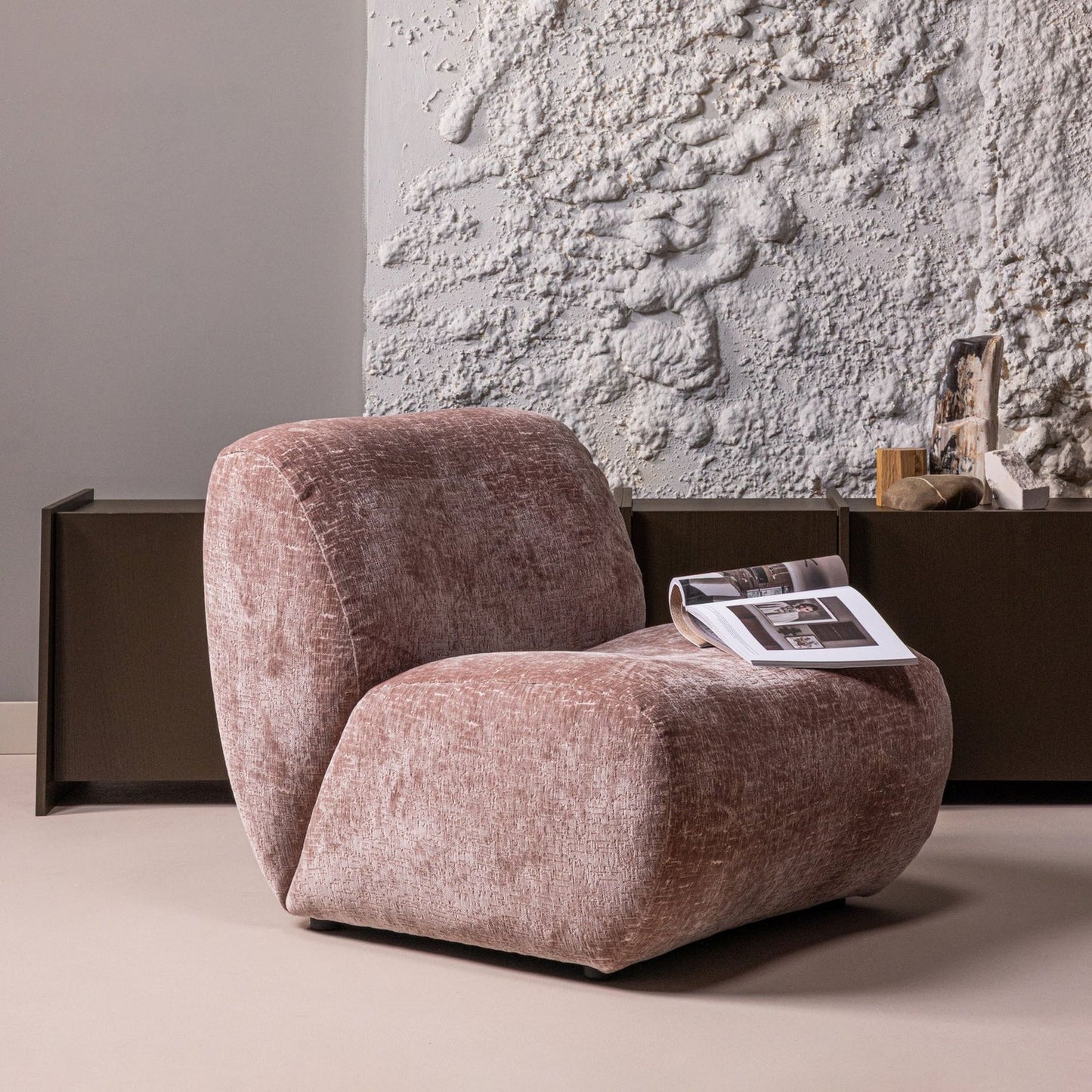 WOOOD Nomu fauteuil velvet Lichtroze