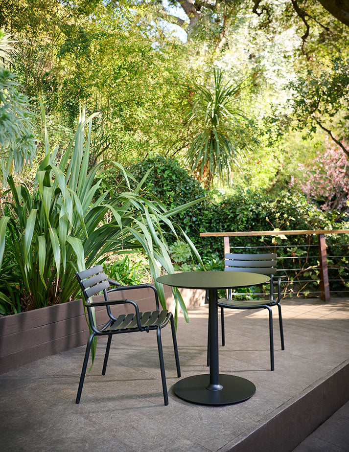 Houe Pico tuintafel Ø74 cm Black rond onderstel