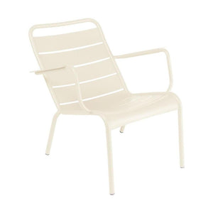 Fermob Luxembourg Low loungestoel met arm Beige Latte
