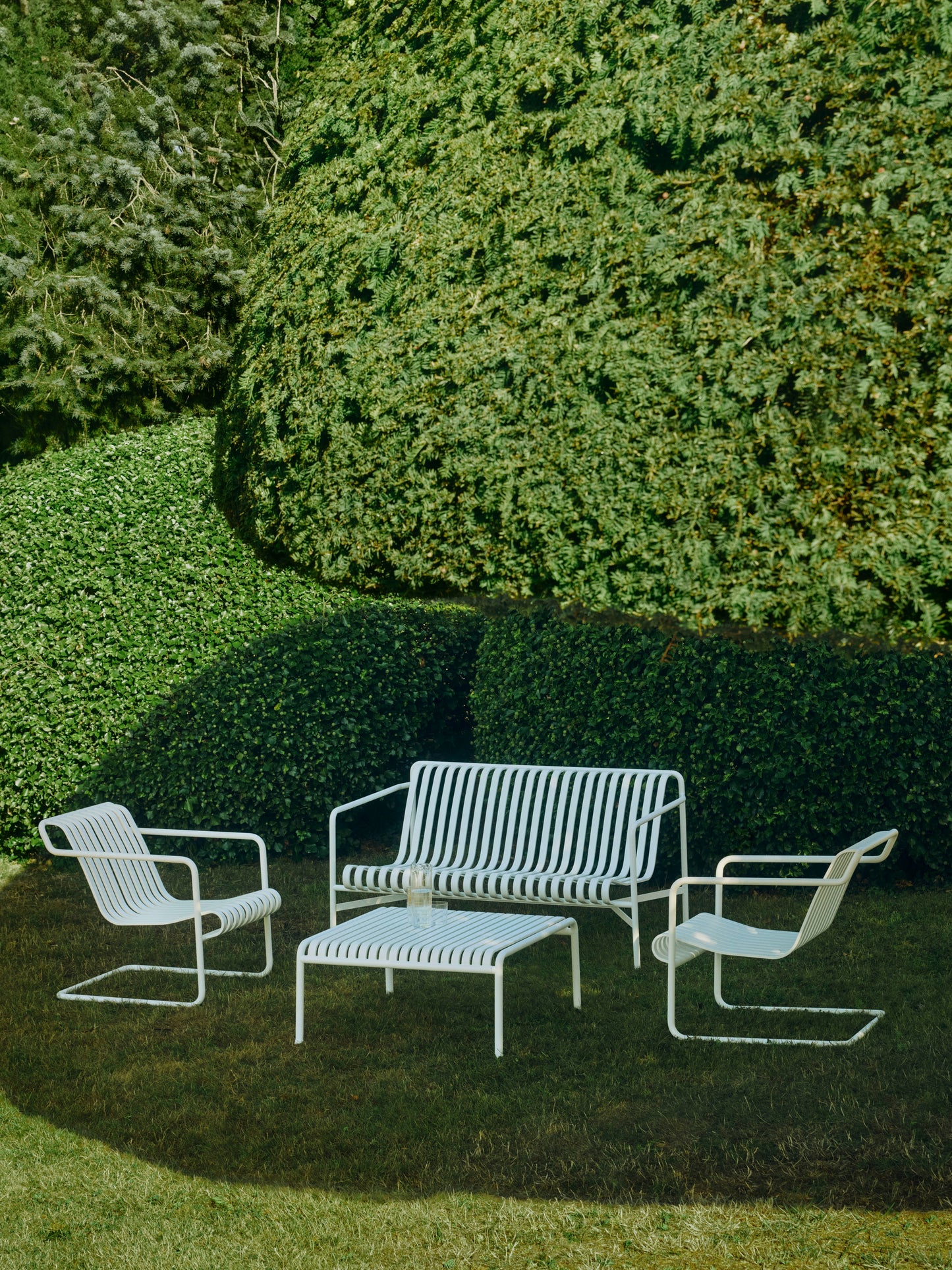 HAY Palissade Cantilever Low loungestoel Cream White