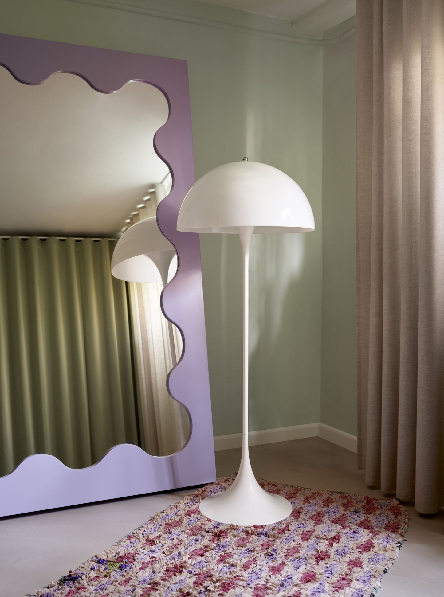 Louis Poulsen Panthella vloerlamp White Opal