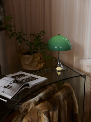 Louis Poulsen Panthella 250 Portable tafellamp Green Opal Chrome