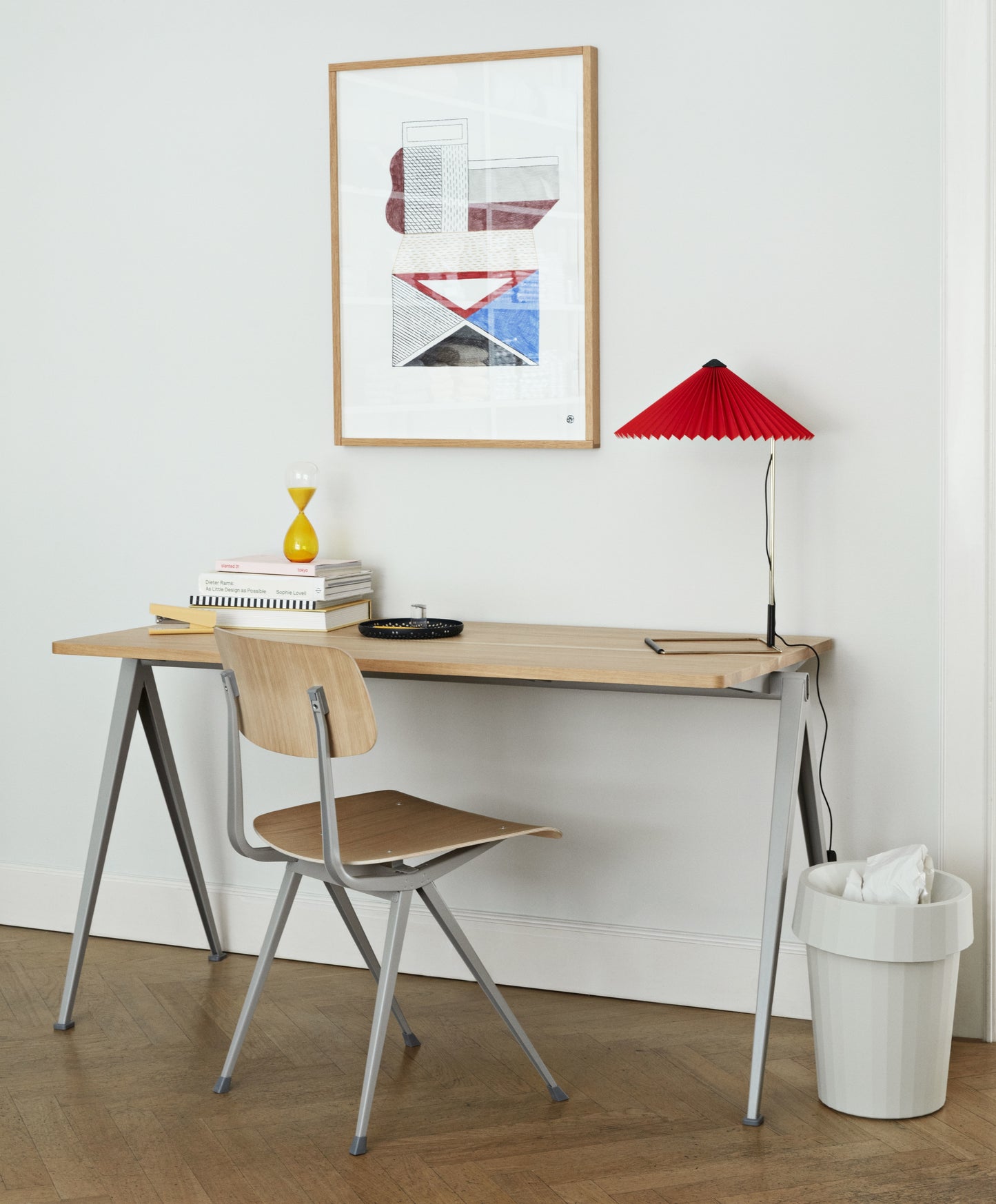 HAY Matin 380 tafellamp Bright Red/Brass