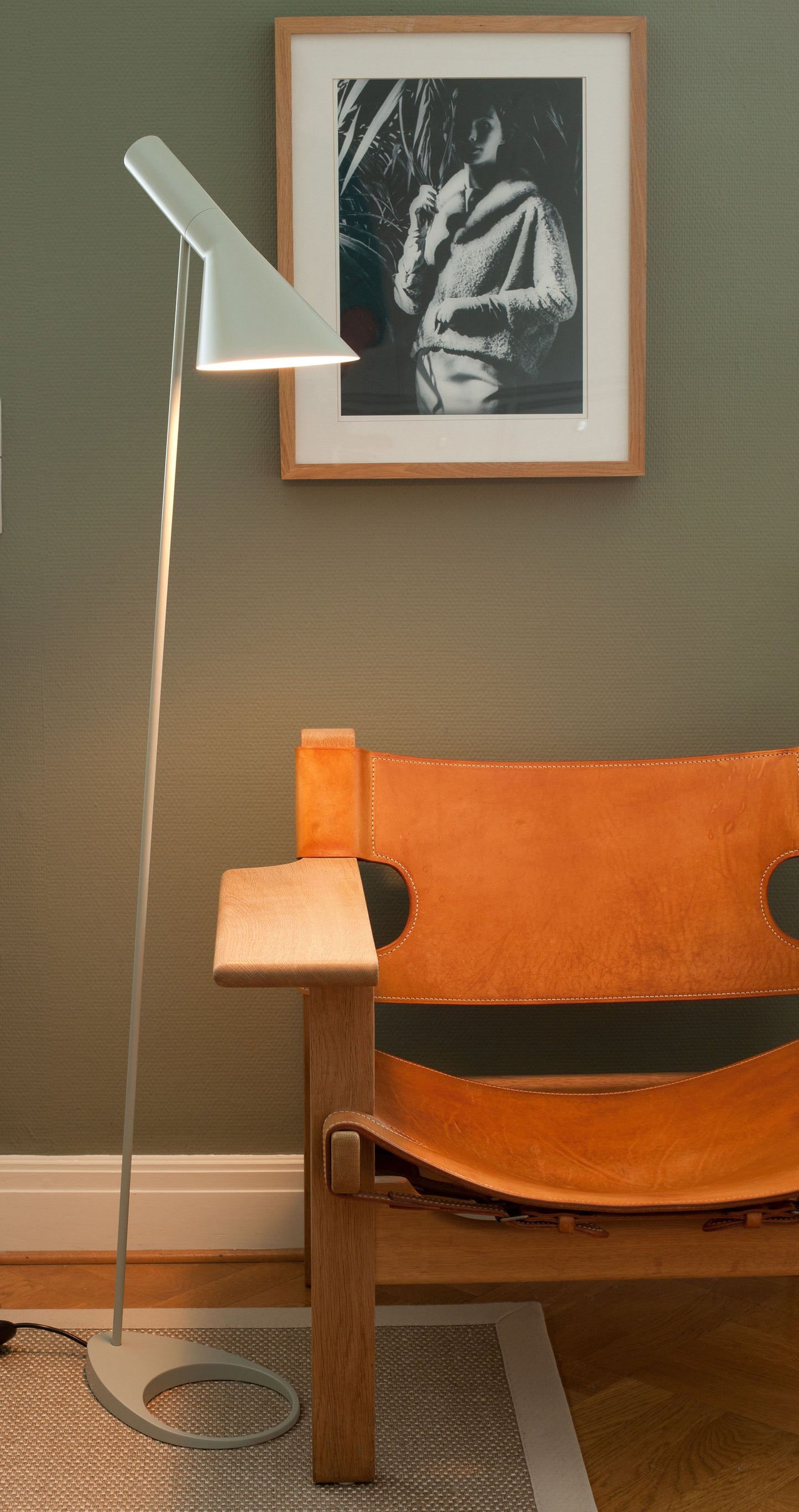 Louis Poulsen AJ vloerlamp Warm Grey