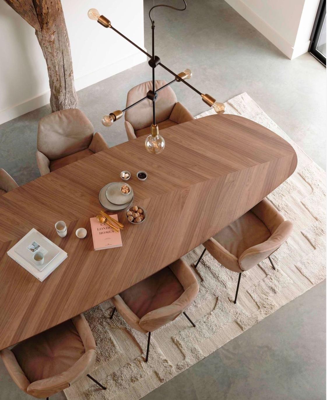 Mobitec Dolmen T0300 eettafel organic visgraat 230x120 cm mat gelakt noten