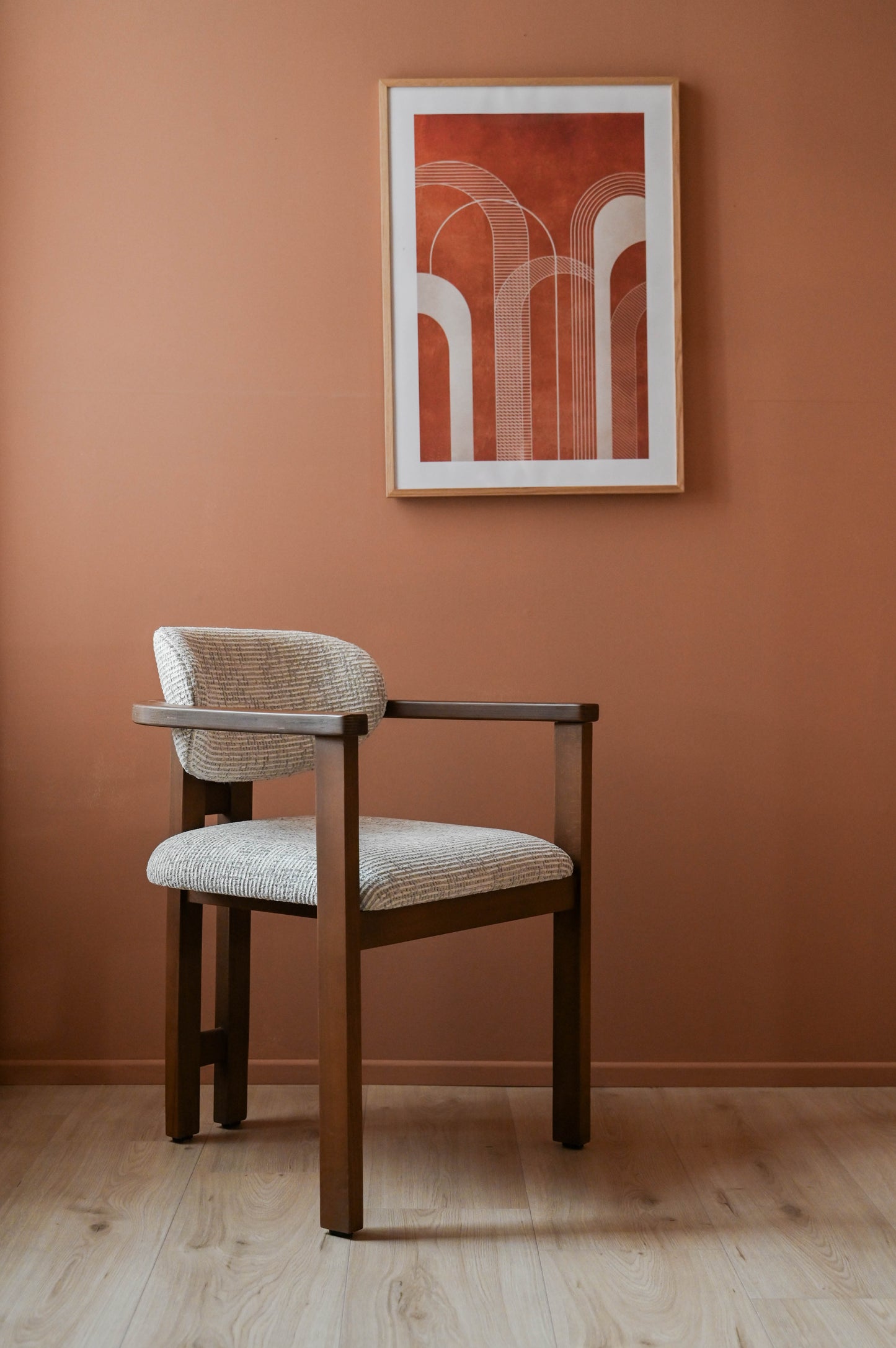 HelloChair HC107 Ingje eetkamerstoel Coffee Ash Coco Shell