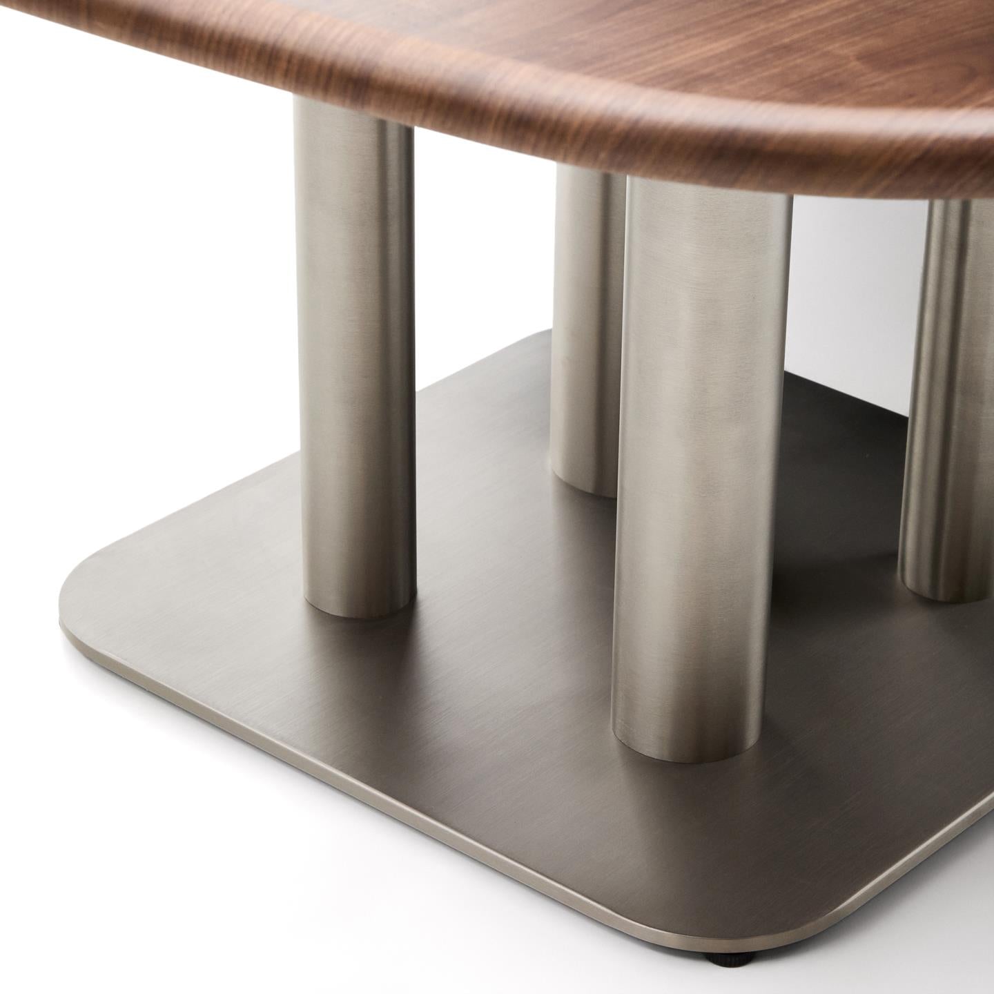 Kave Home Melvar eettafel 150x150 cm walnoot
