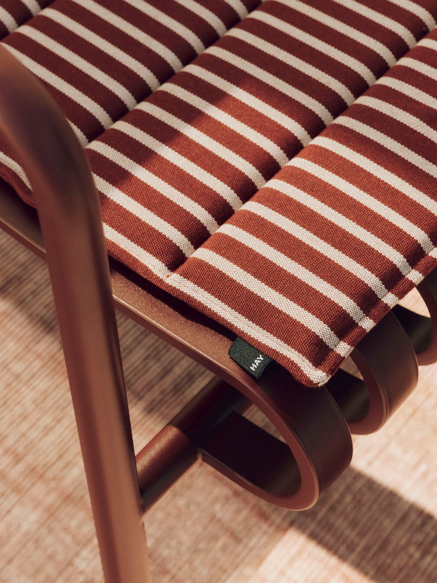 HAY Terrazza Folding zitkussen Bold Stripe Grey