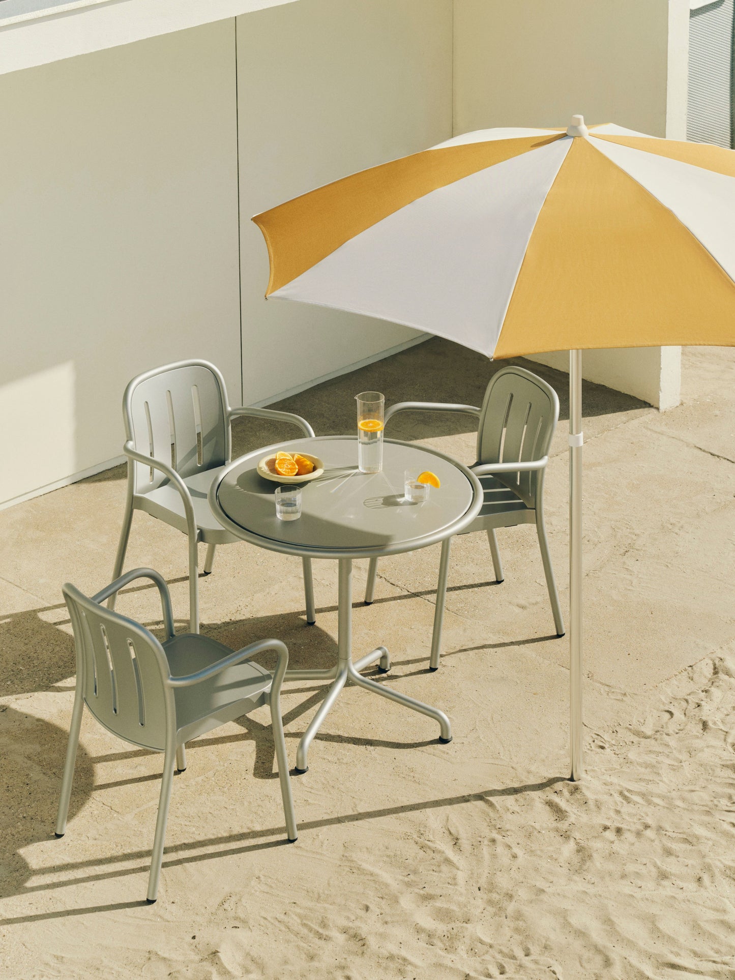 HAY Deville tuintafel Ø80 cm Anthracite