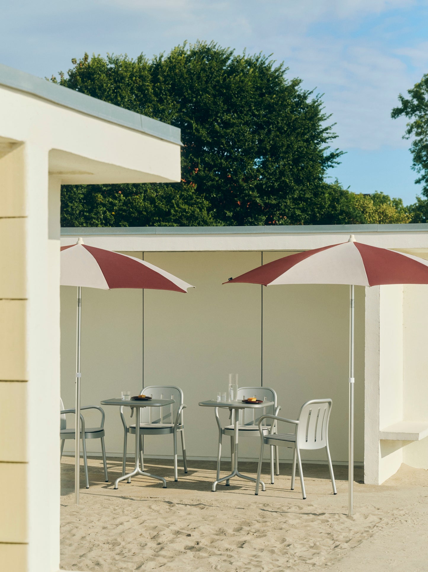 HAY Terrazza Octagon parasol Off-White / Burgundy