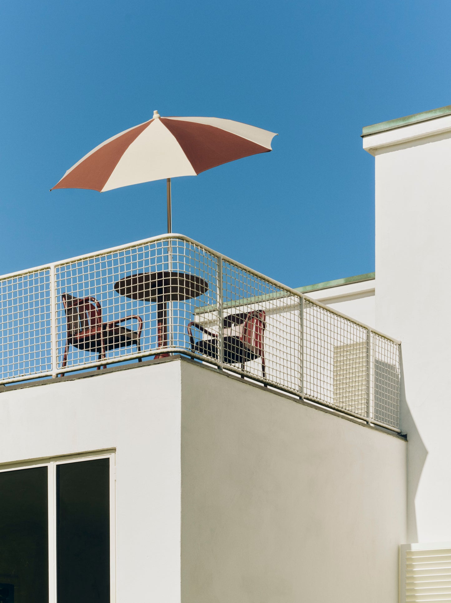 HAY Terrazza Octagon parasol Off-White / Burgundy