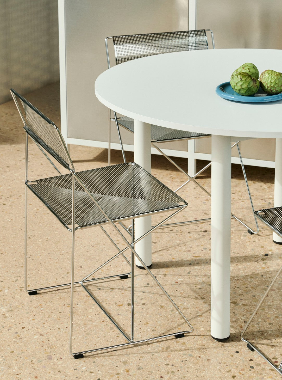 HAY Annex Round eettafel Ø110 cm gelakt eiken/Barn Red