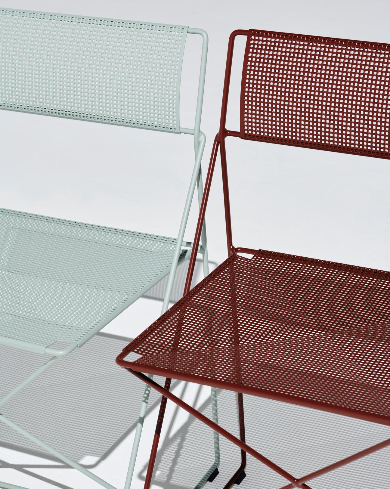 HAY X-Line eetkamerstoel gepoedercoat staal Iron Red