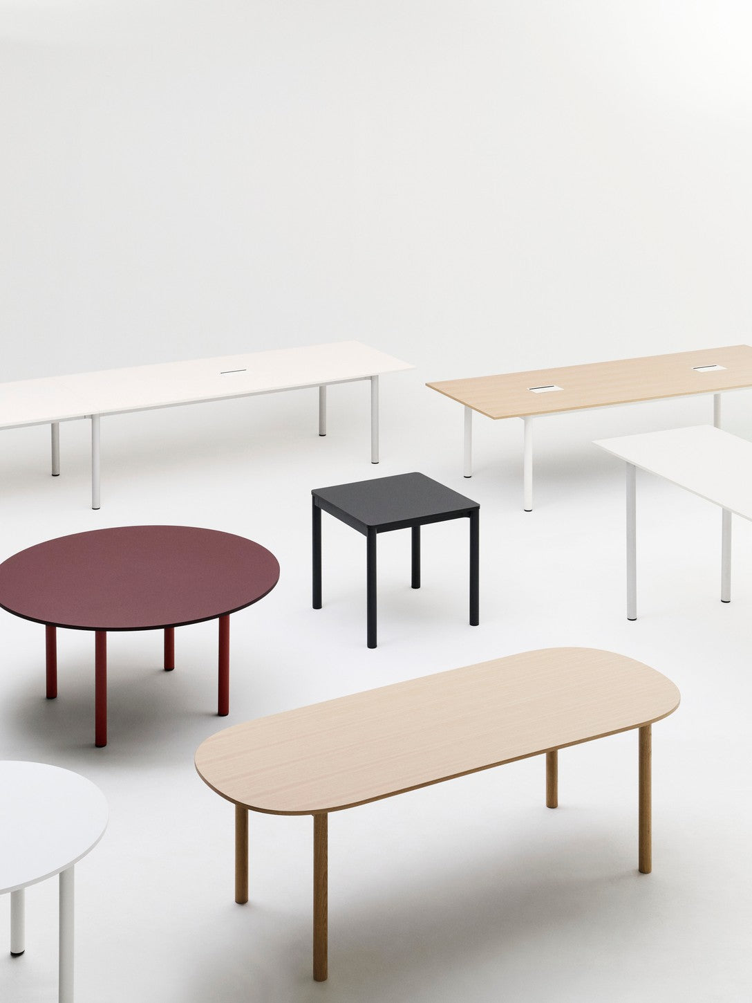 HAY Annex Round eettafel Ø120 cm gelakt eiken