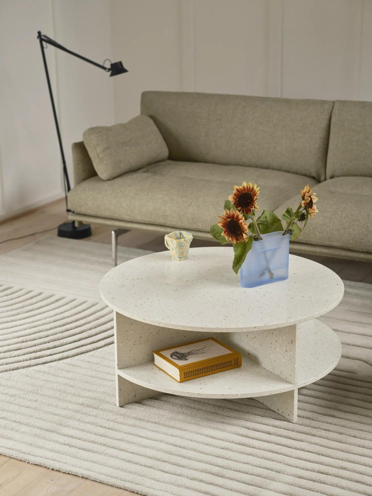 Muuto Outline Soft 2-zitsbank Clay 12/Grijs