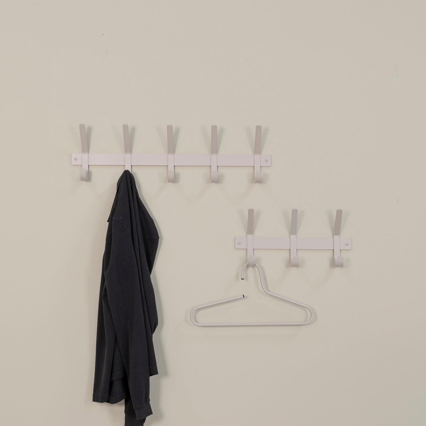 Spinder Design Dexter 5 wandkapstok Silky Taupe