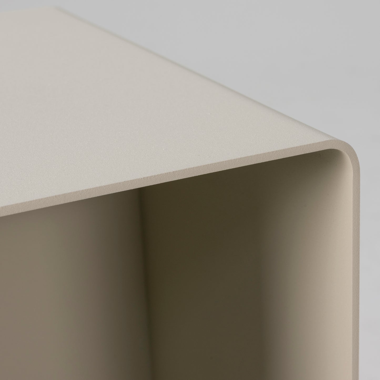 Spinder Design Slide High bijzettafel Sand
