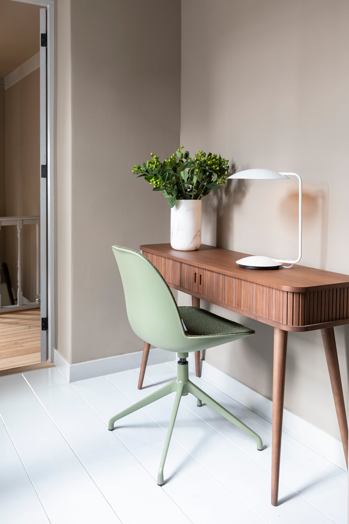 Zuiver Barbier consoletafel Walnoot