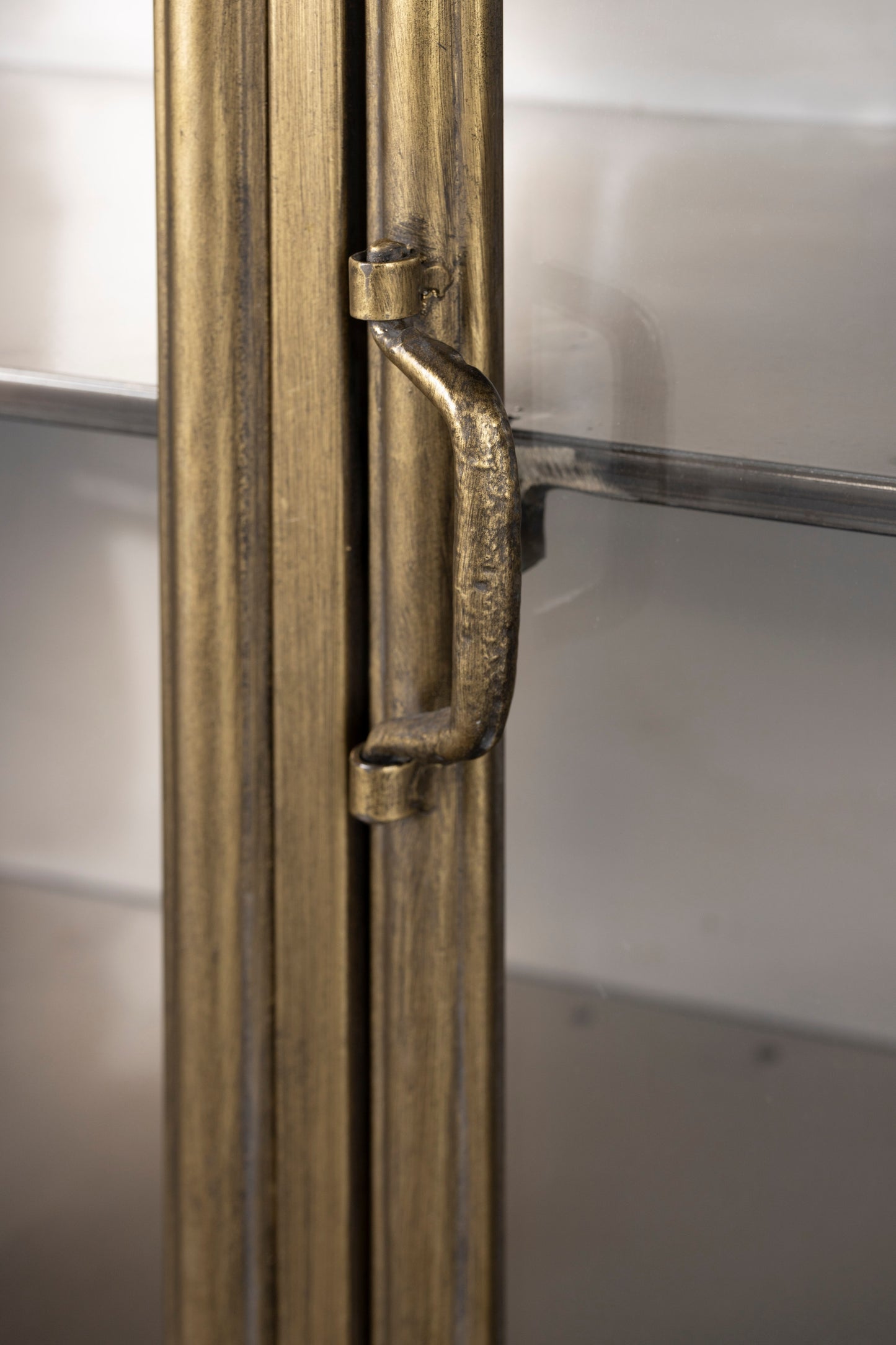 Dutchbone Gertlush dressoir Goud