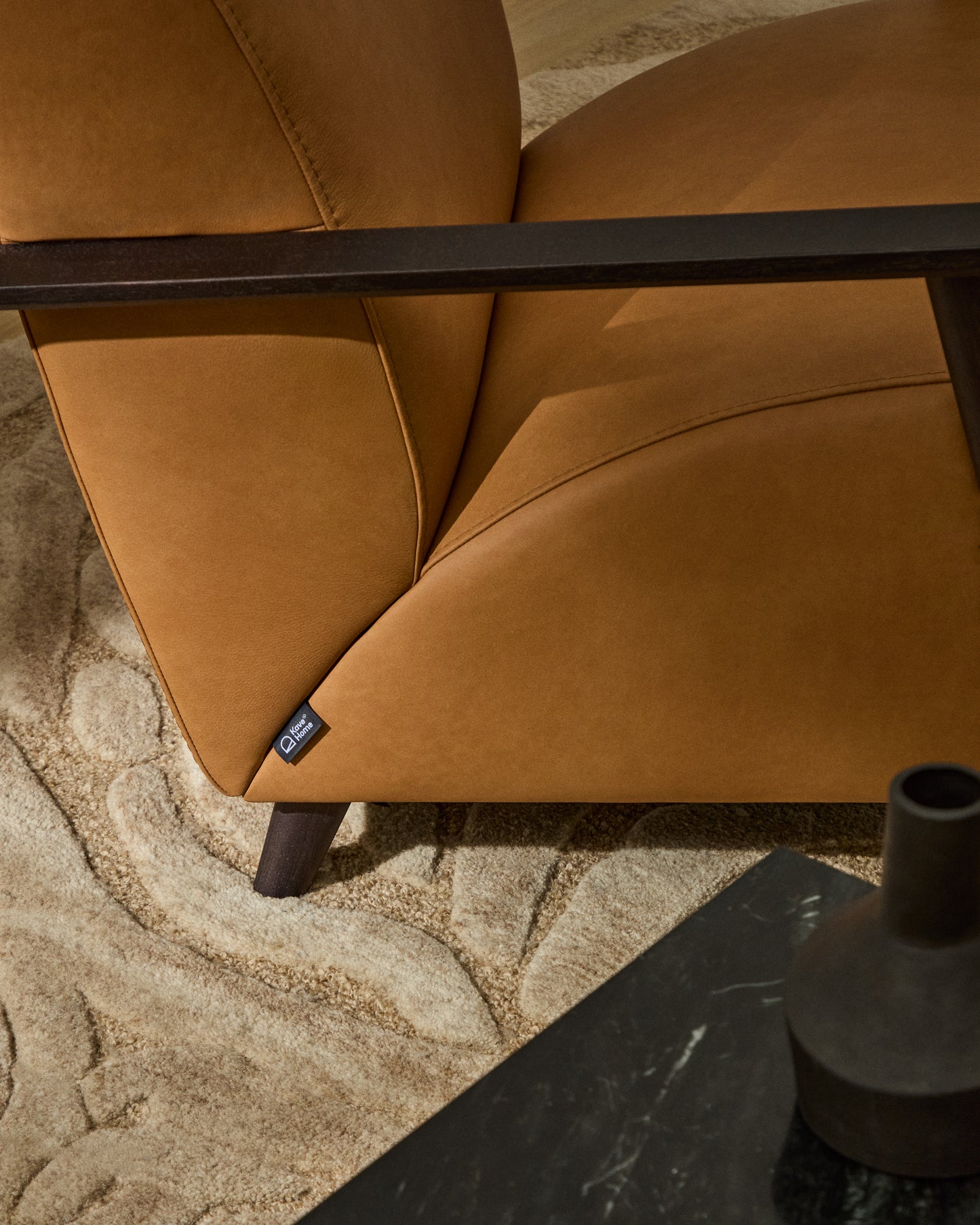 Kave Home Meghan fauteuil Bruin/Donker bruin