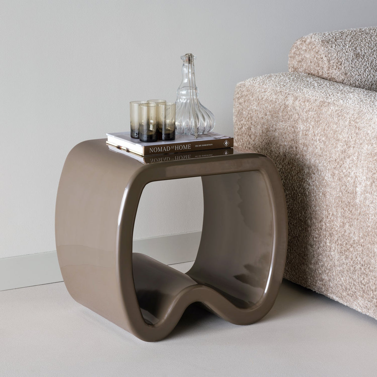 WOOOD Moss bijzettafel hout hoogglans Mokkabruin
