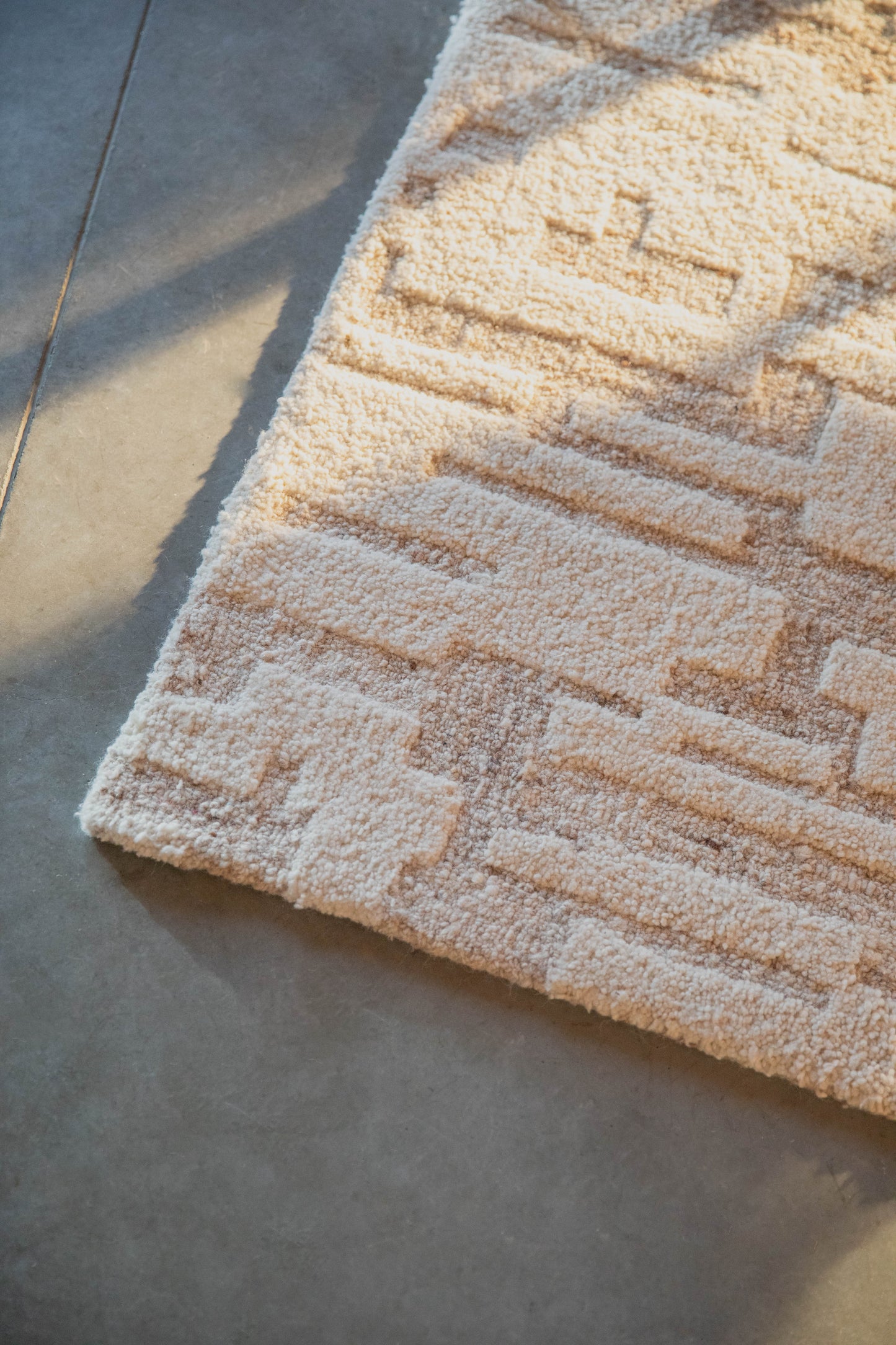 Zuiver Hills vloerkleed 230x160 cm Beige