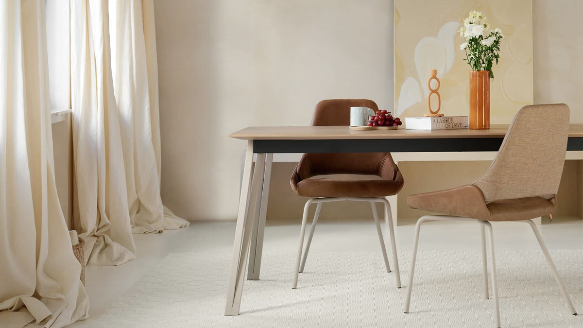 Mobitec Brest T0302 eettafel uitschuifbaar 180(280)x100 cm mat gelakt eiken poot zwart