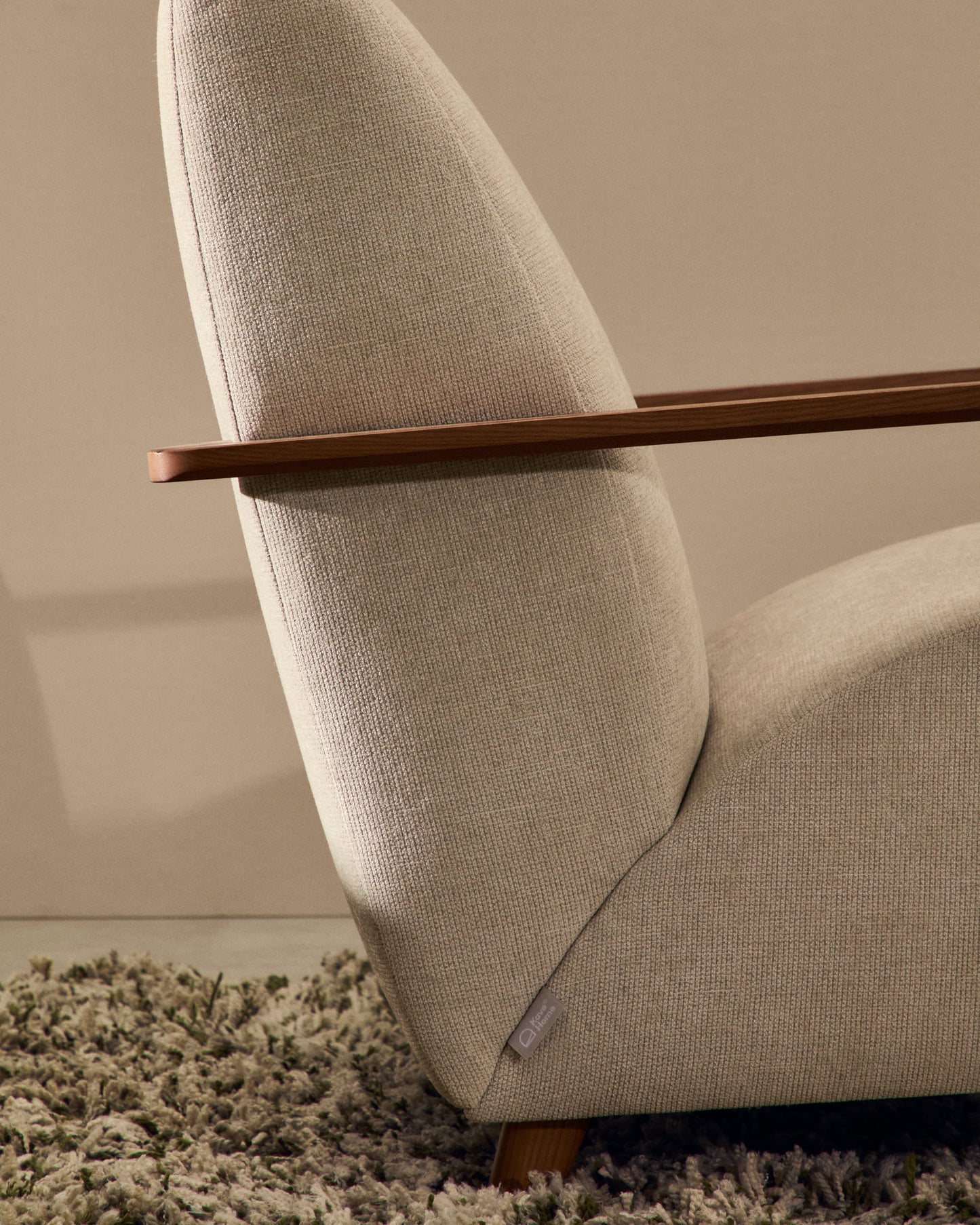 Kave Home Meghan fauteuil Pearl walnoot