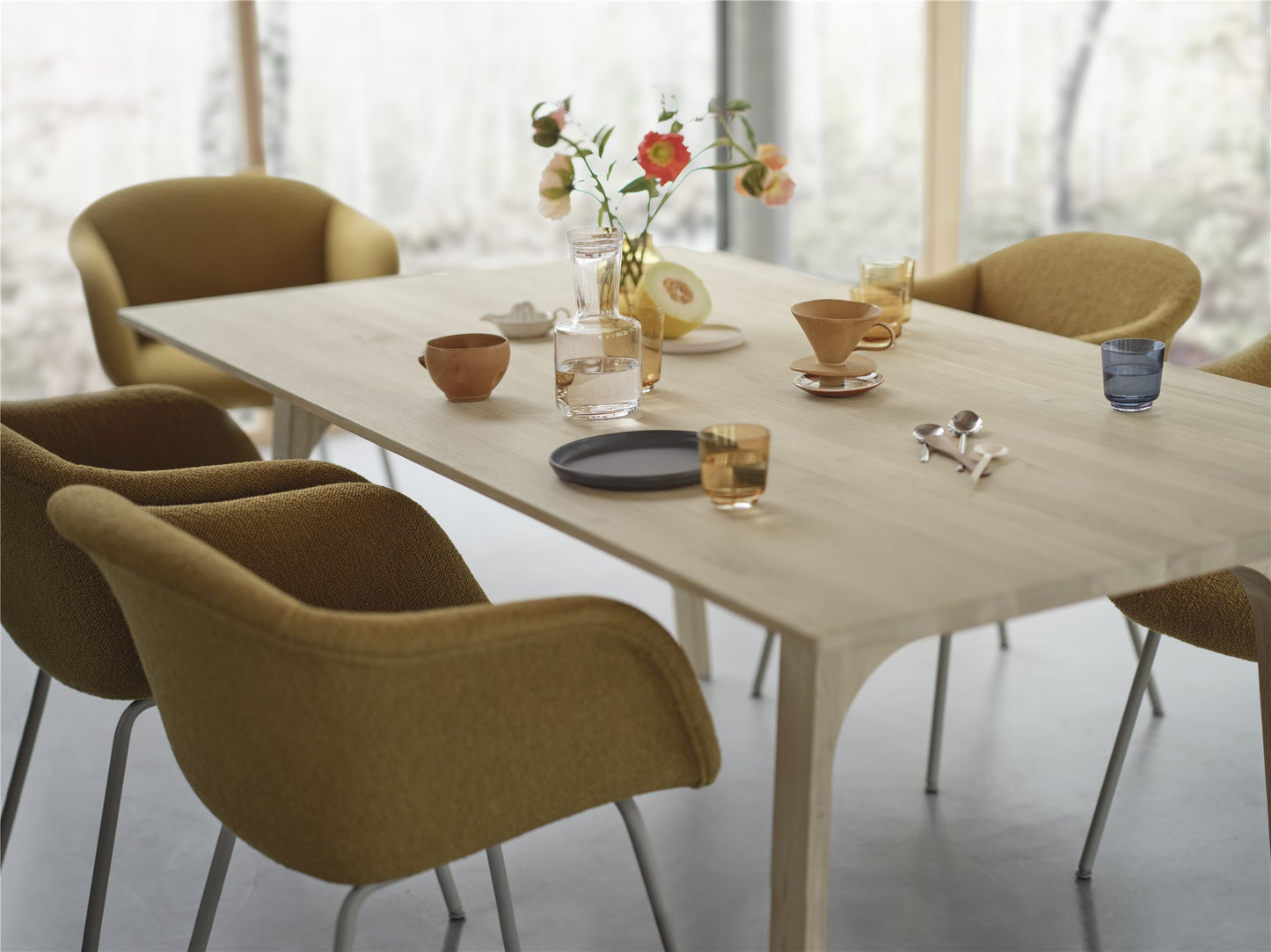 Muuto Fiber Soft eetkamerstoel gestoffeerd Vidar 693 swivel