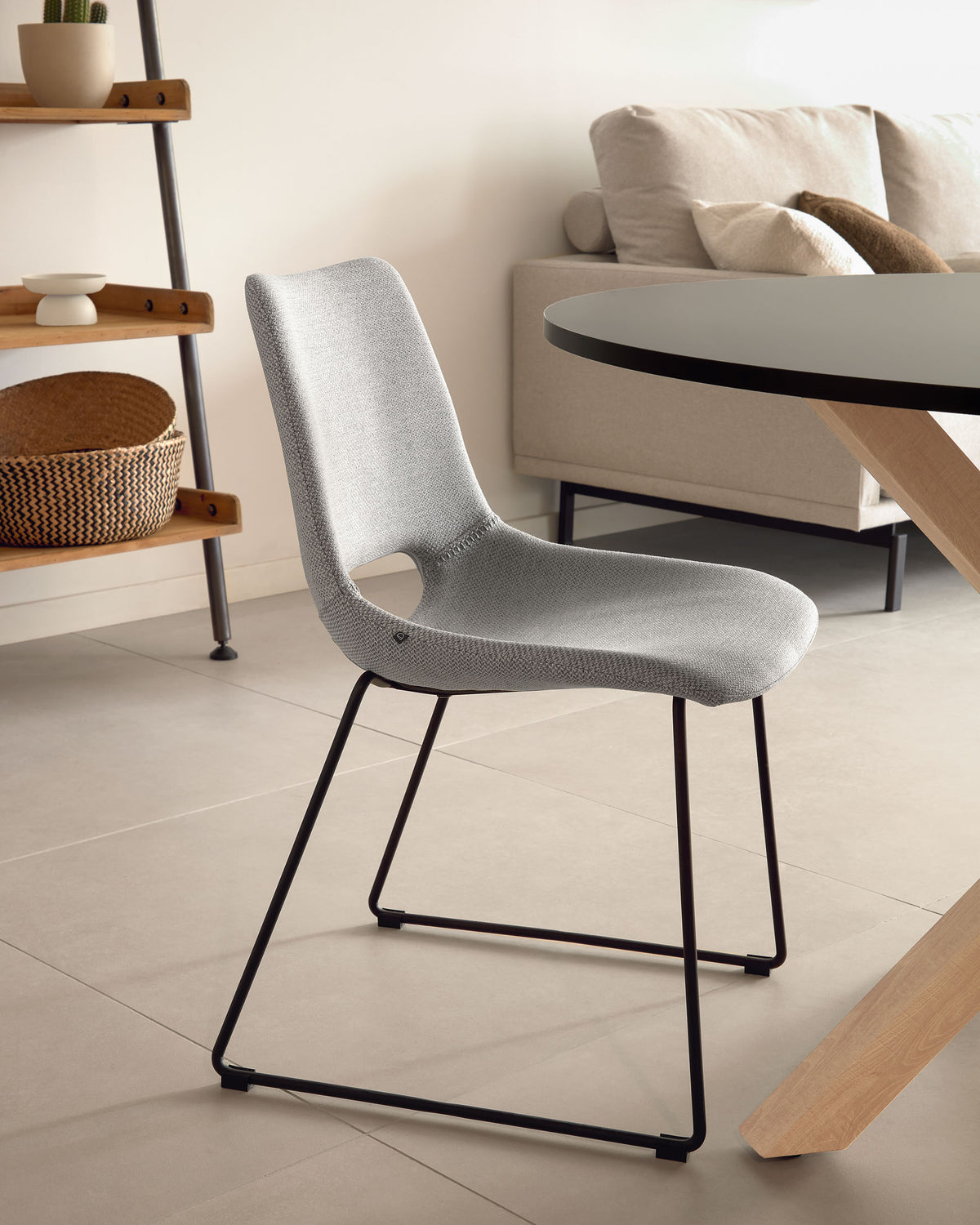 Kave Home Argo eettafel rond Ø120 cm Black/Natural