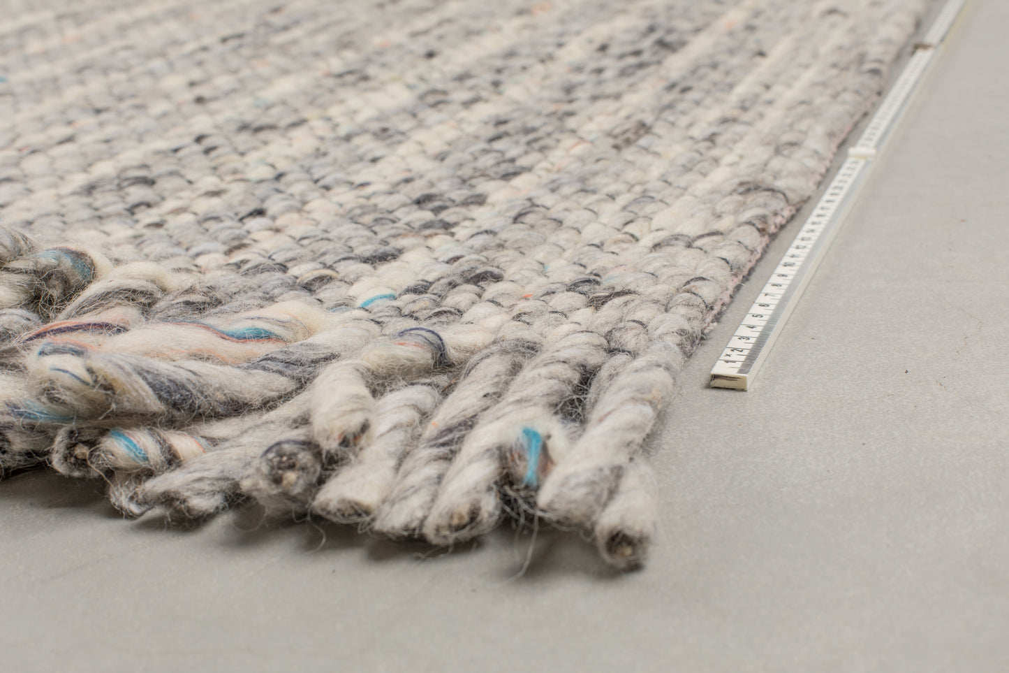 Zuiver Frills vloerkleed 170x240 cm Grey/Blue