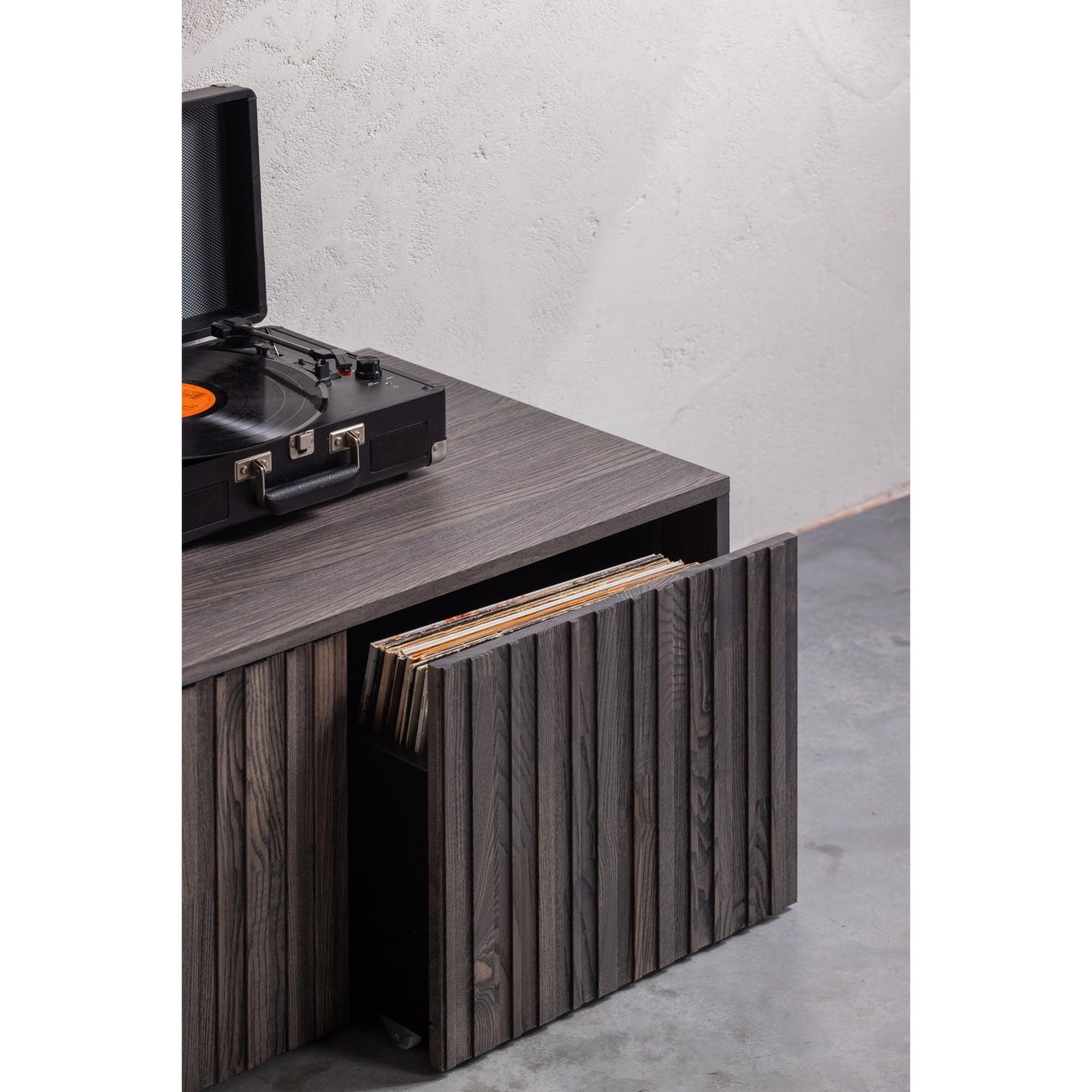 WOOOD New Gravure kistbank Espresso