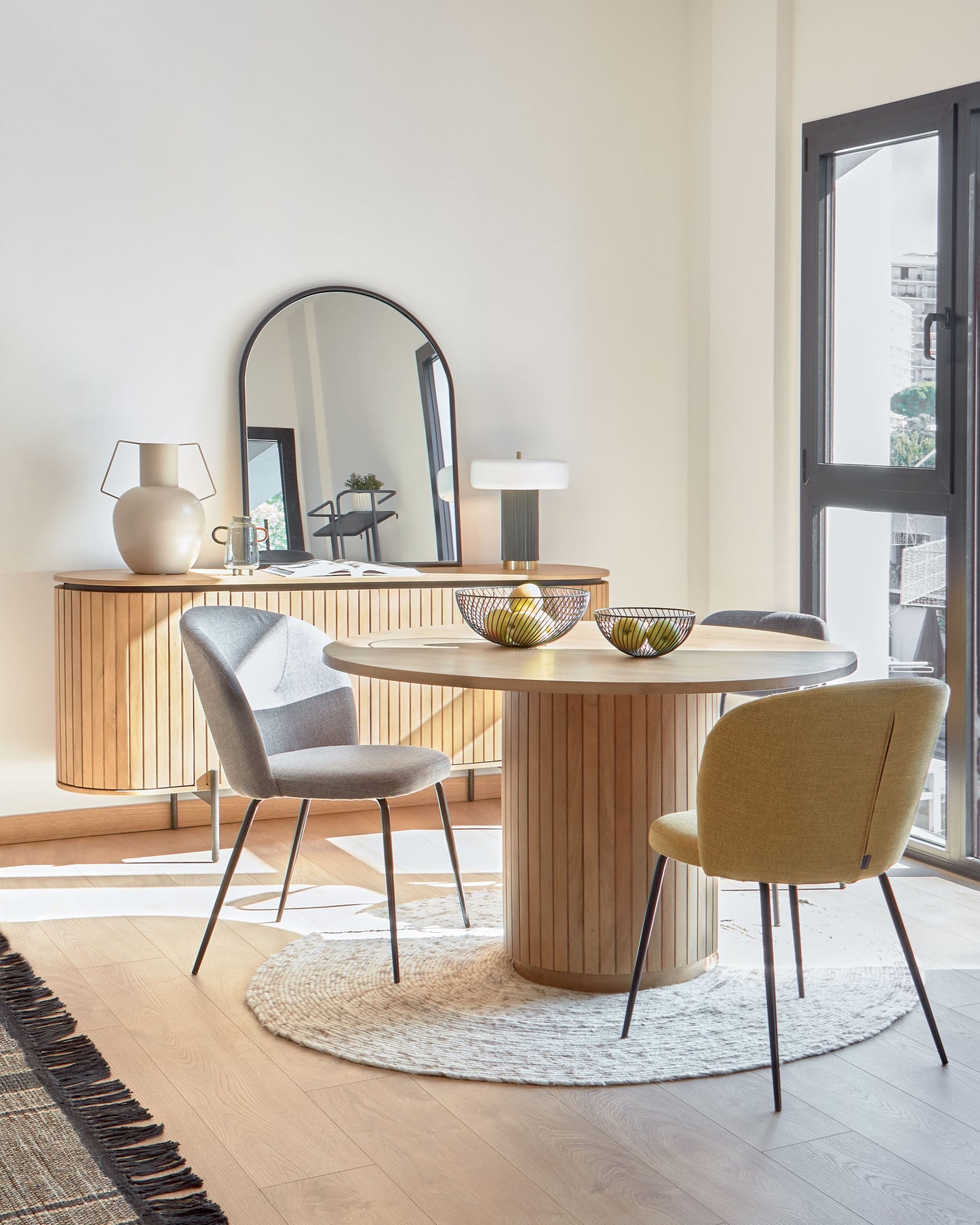 Kave Home Licia eettafel Ø120 cm Naturel