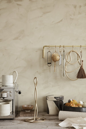 Ferm Living Curvature keukenrolhouder Brass