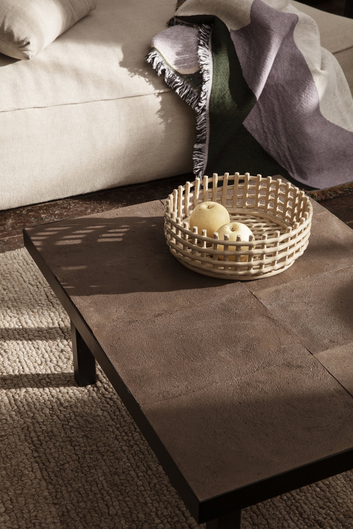 Ferm Living Ceramic Centrepiece opbergmand Off White