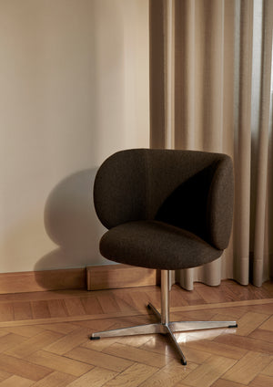 Ferm Living Rico armstoel Hallingdal Dark Grey/Brown swivel chroom