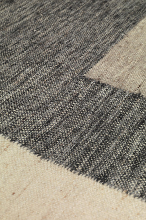 Ferm Living Counter Runner vloerkleed Charcoal/Off-white